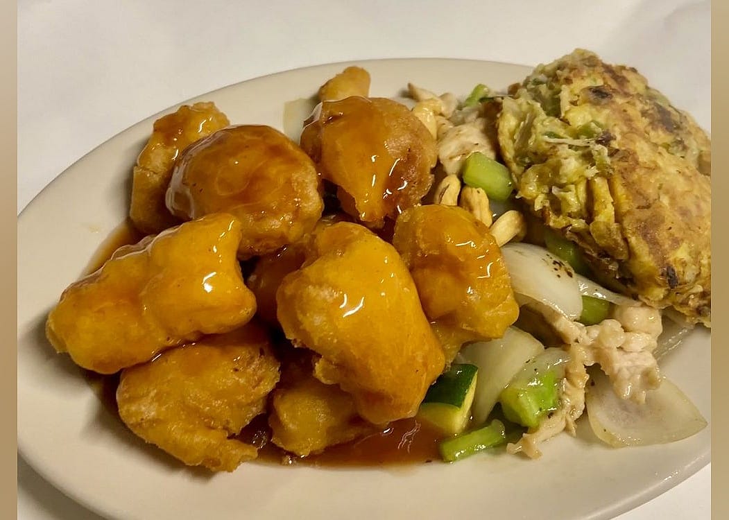 #5. Golden Phoenix Chinese Restaurant