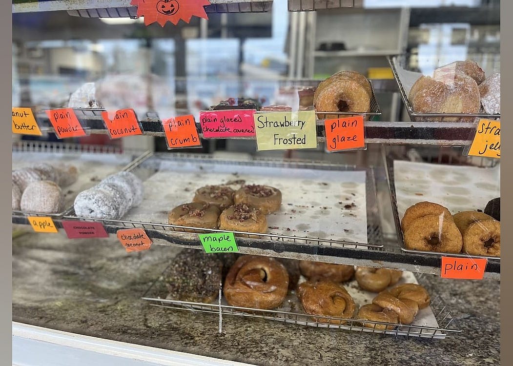 #11. Georgio's Pizza & Donut Shop