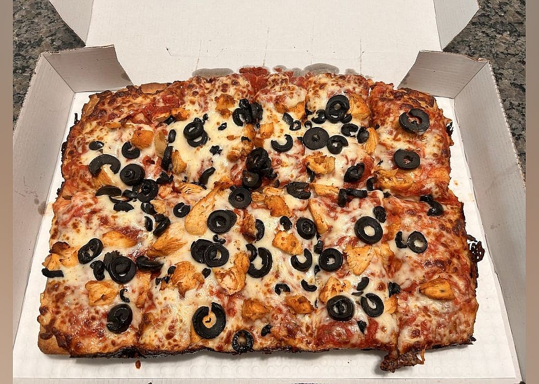 #9. Happy's Pizza