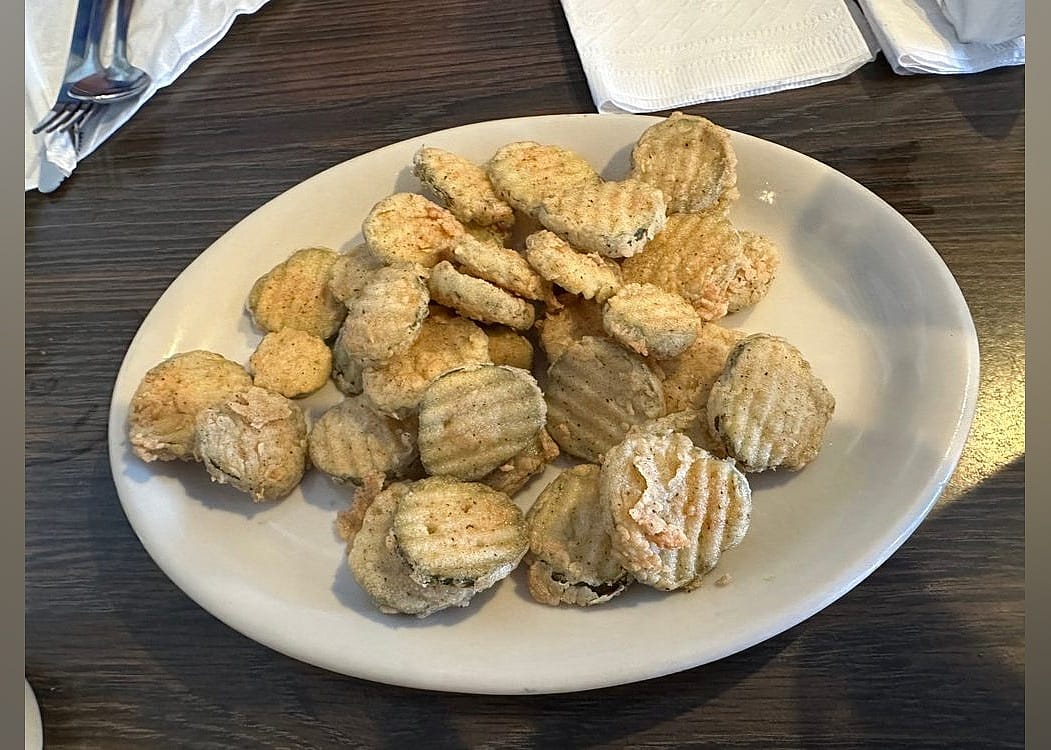 #4. Pops Restaurant