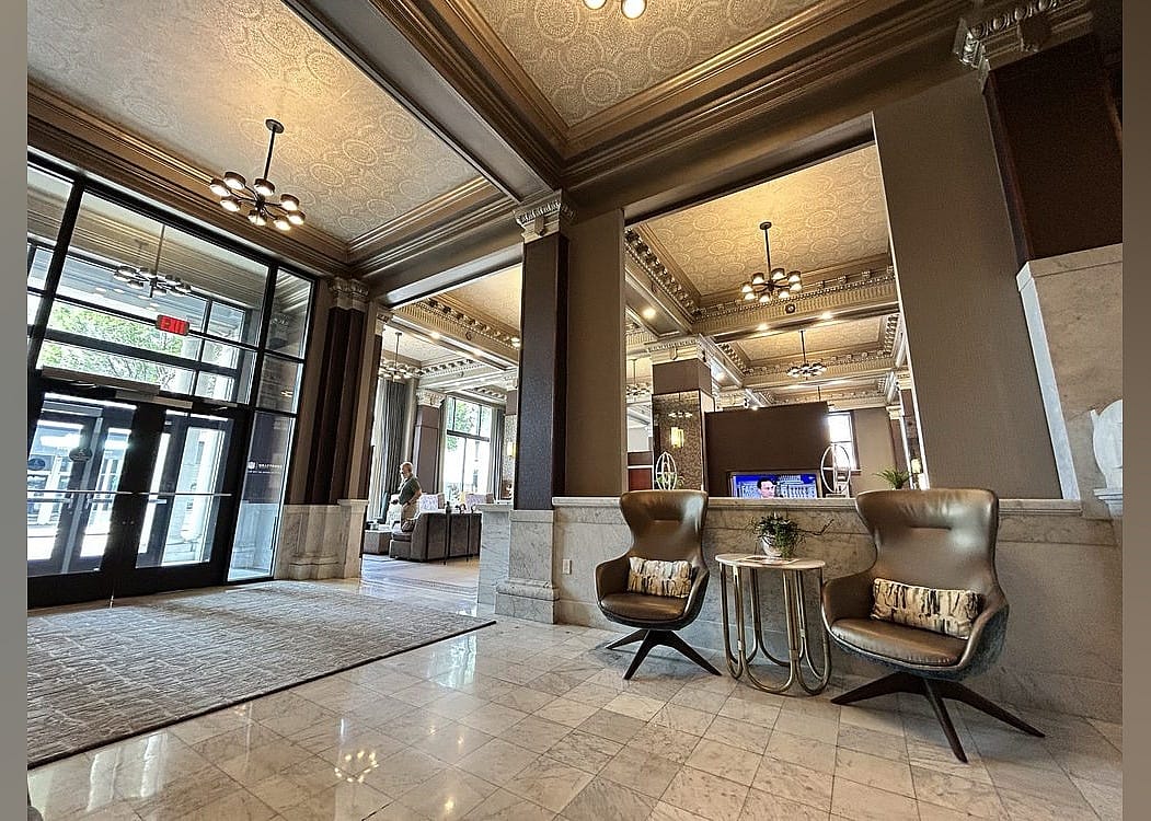 #2. Courtyard Cape Girardeau Downtown