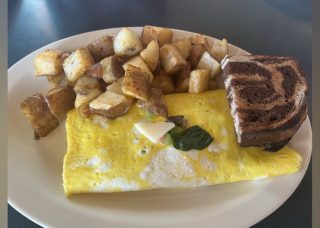 #15. Runway Cafe