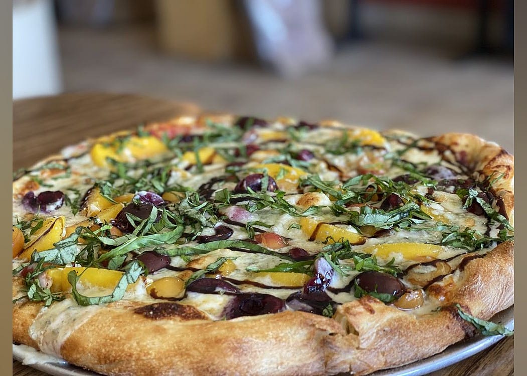 #8. Napoli Pizzeria & Italian Food