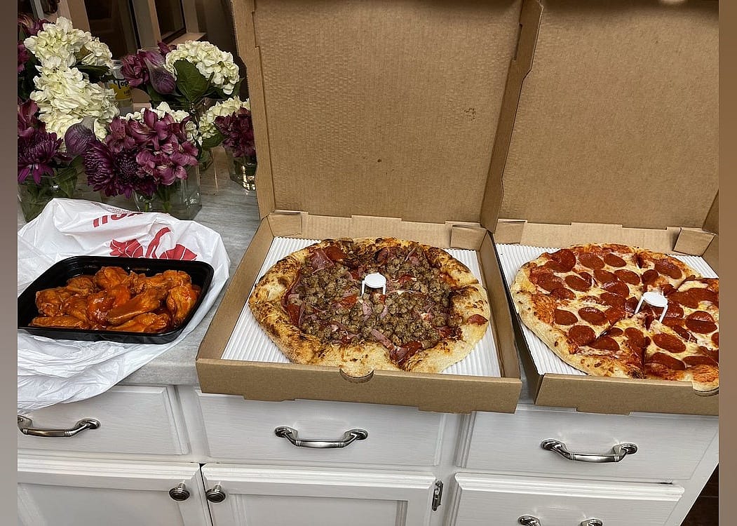 #2. Little Georgie Pizza & Happy Chicken