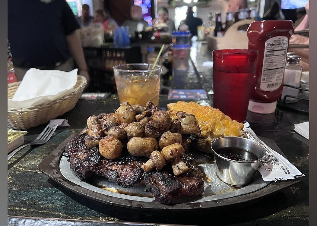 #3. Richard's Restaurant & Bar