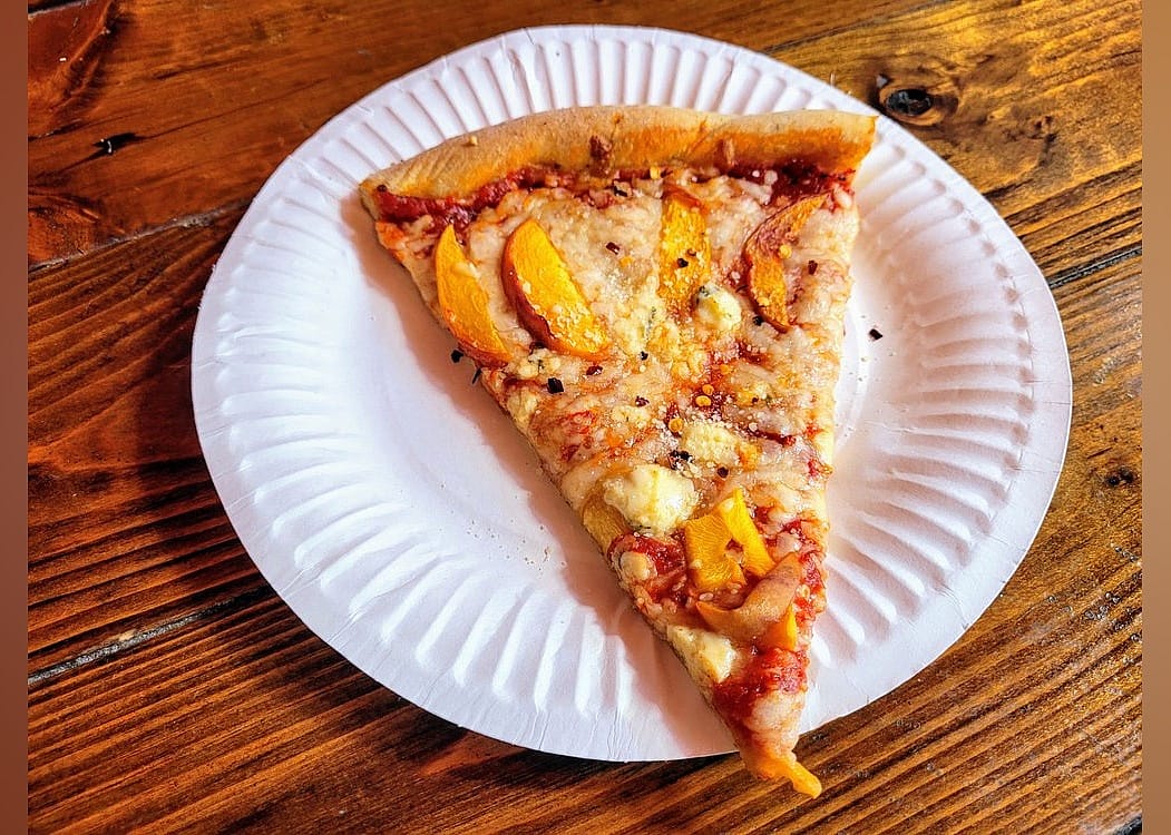 #10. World Pizza