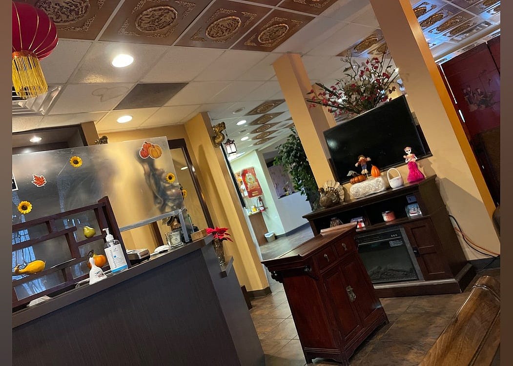 #15. Golden Hunan Restaurant & Lounge