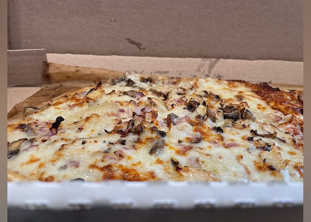 #16. Slim & Husky's Pizza Beeria