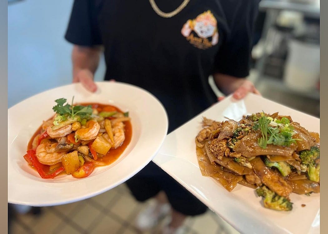 #5. Aroi Thai Restaurant & Bar