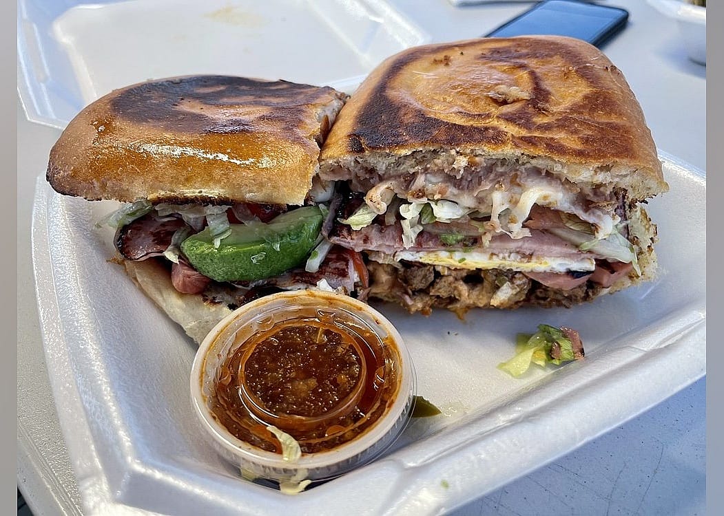 Mexican: Tortas Y Tacos Mollo Y Rifle