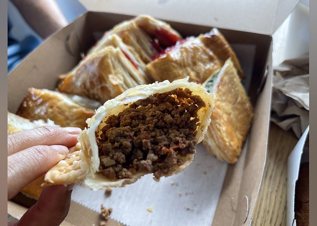 #5. Pastelmania Bakery