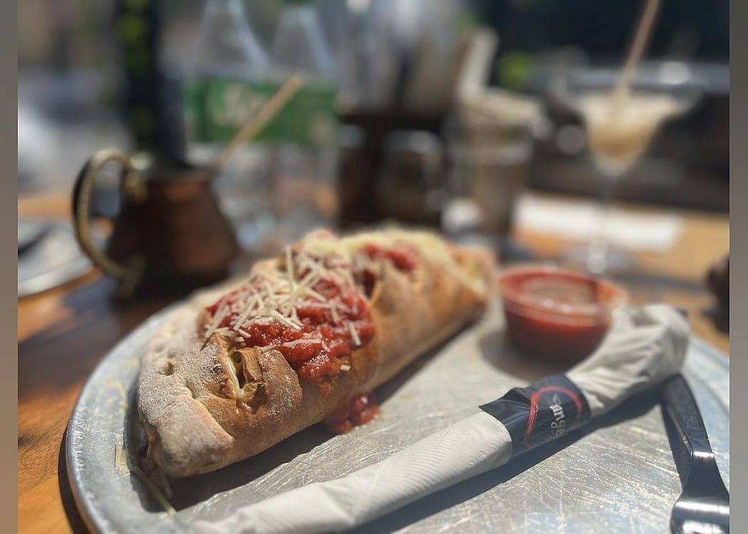#6. Angeli's Pizzeria