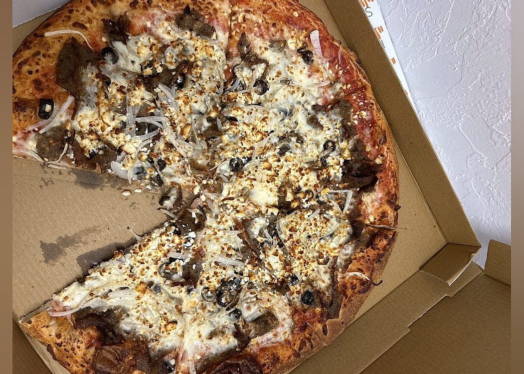 #2. Luigi's Express Gyros & Pizza