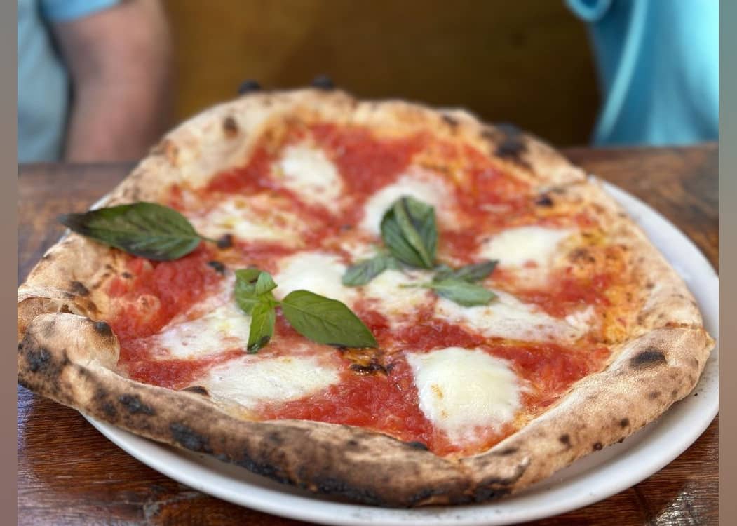 New Haven, Connecticut: Zeneli Pizzeria 