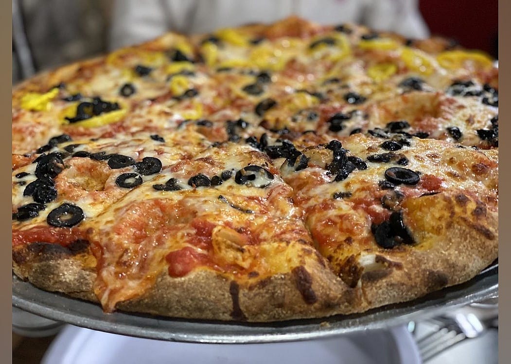 #12. Fahrenheit Pizza & Brewhouse