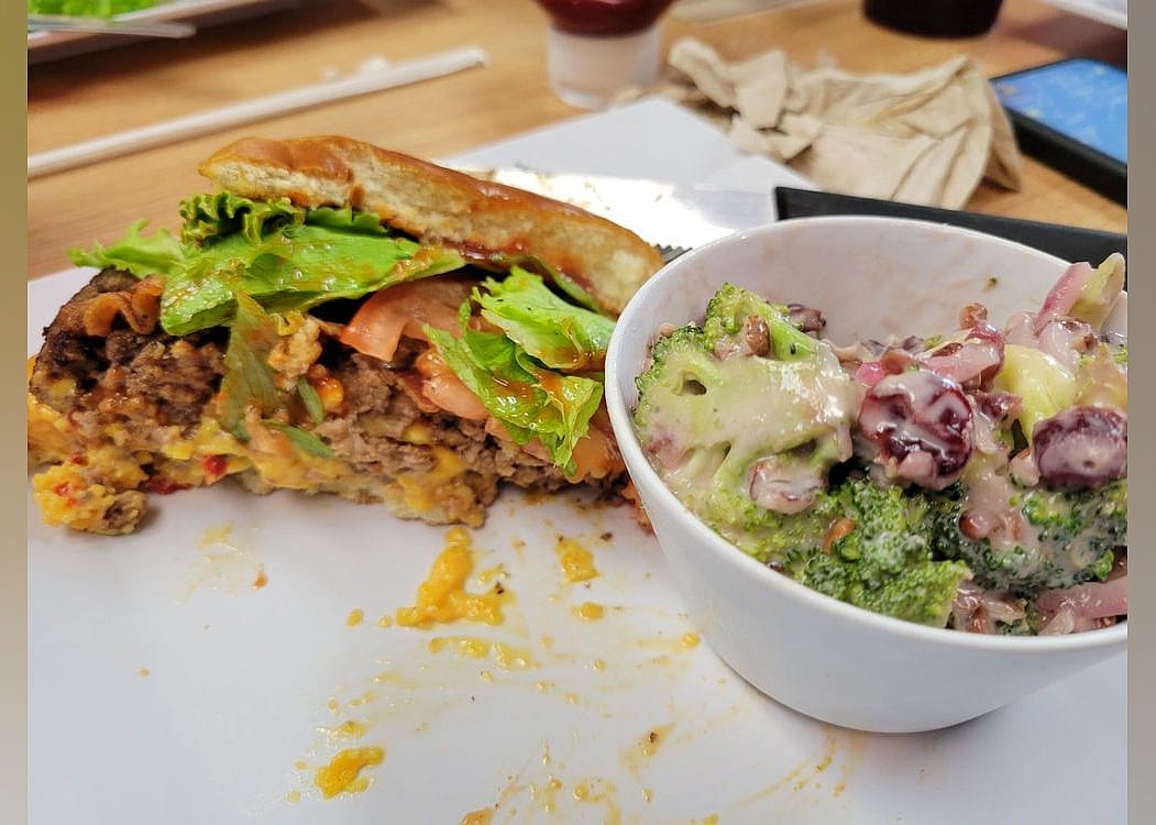 #4. Chew N Chat Cafe