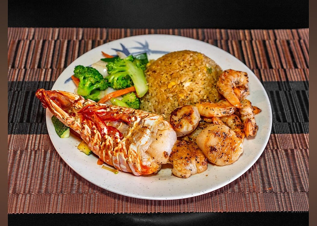 #2. Sakura Hibachi Restaurant & Catering