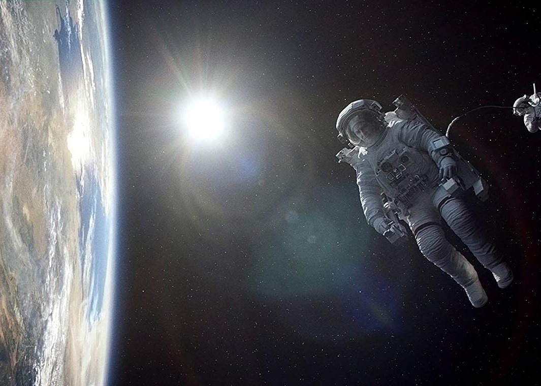 2013: Gravity
