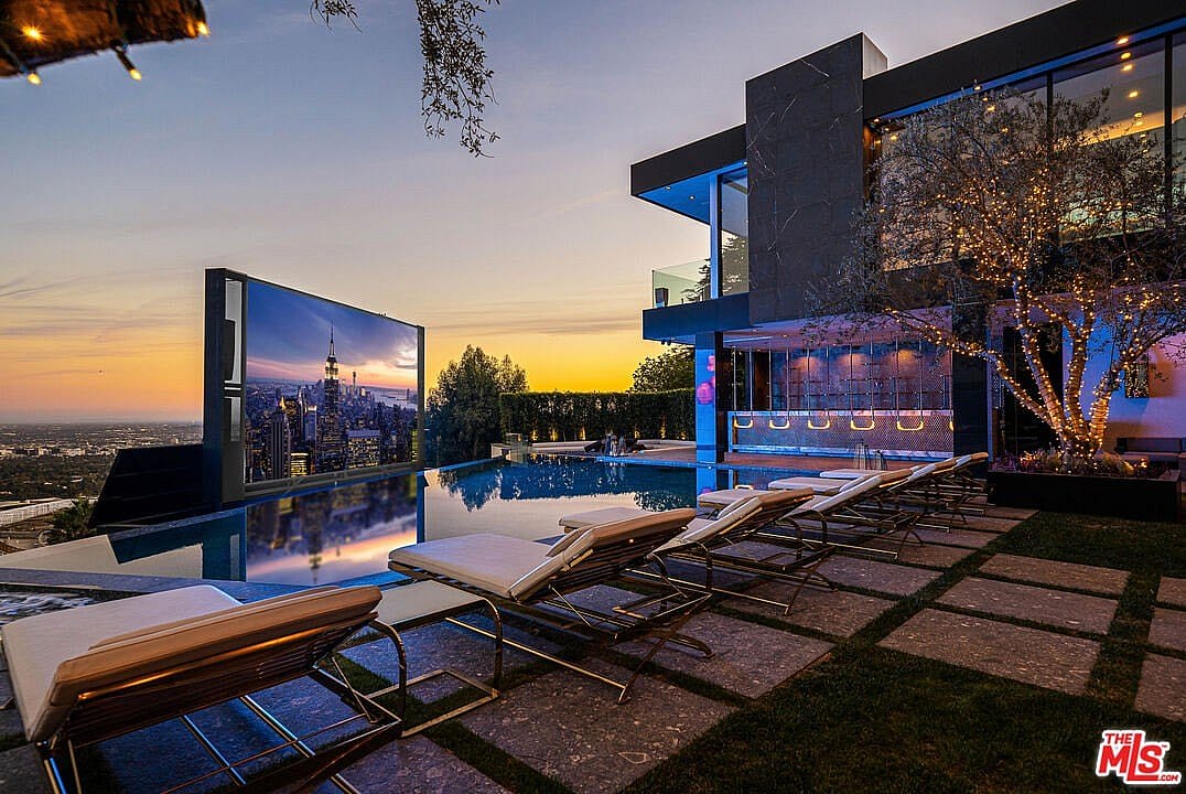#8. 1200 Bel Air Rd, Los Angeles