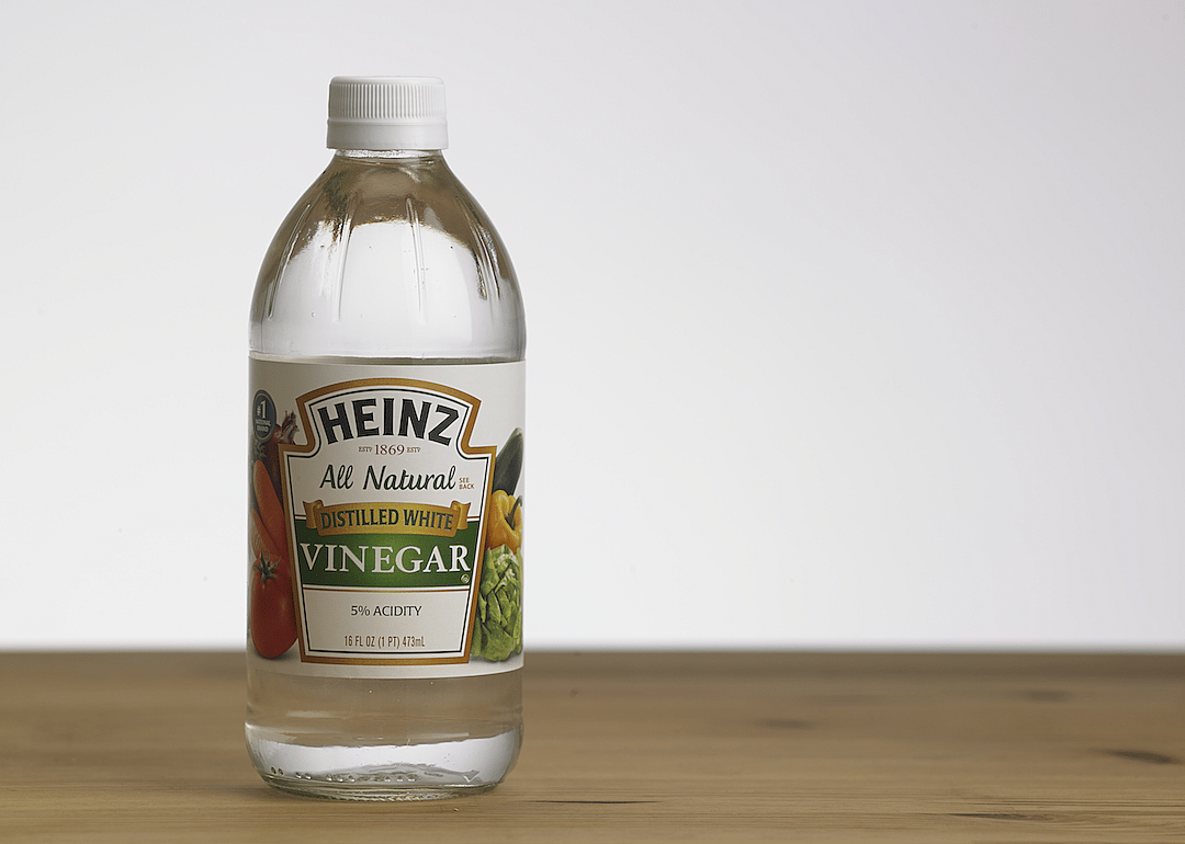 Natural alternative: Vinegar