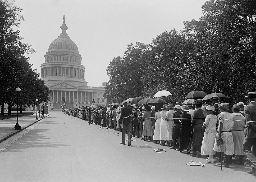 1923 answer: Warren Harding dies