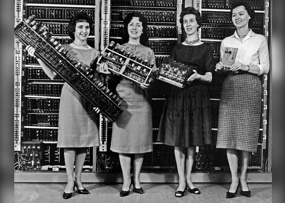 1946 answer: ENIAC Computer debuts
