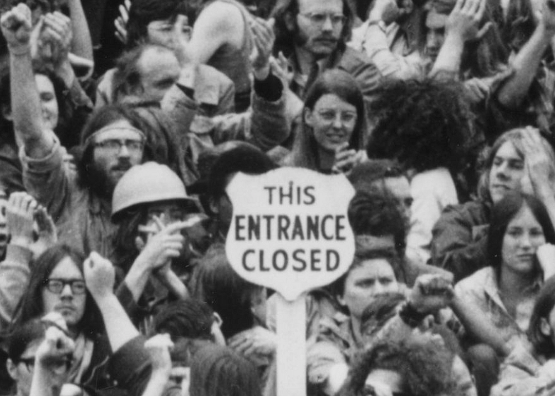 Clue: 1971