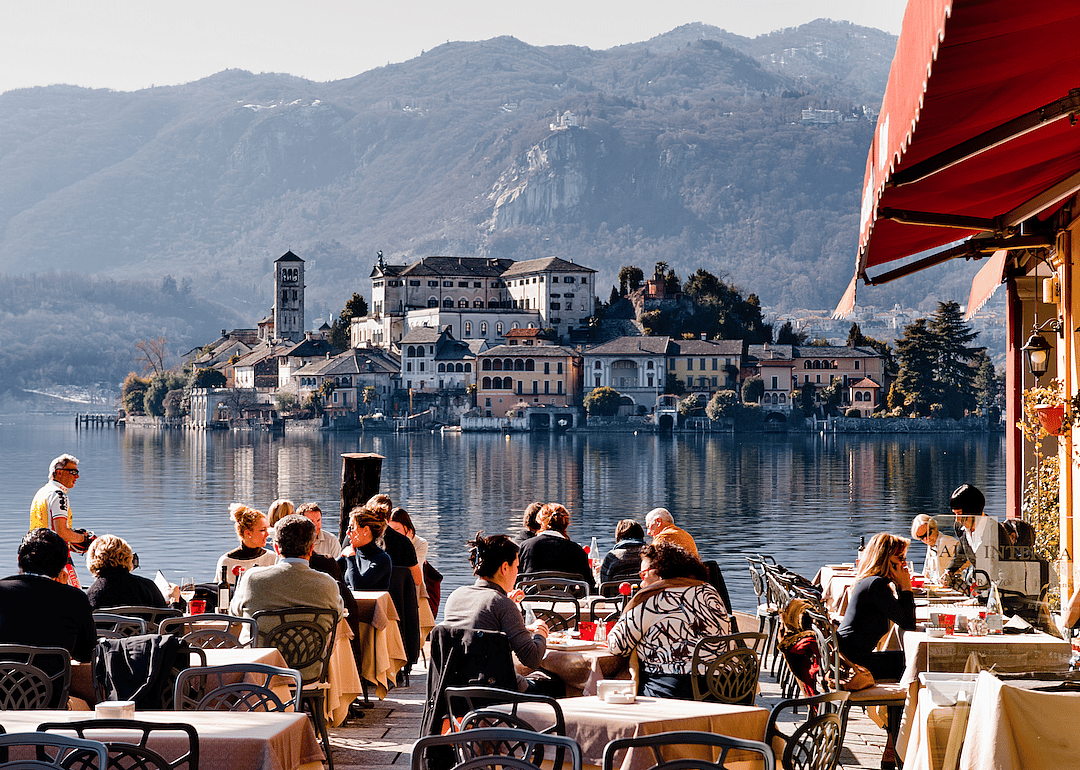 Italy: A varied retirement with a top health care system 