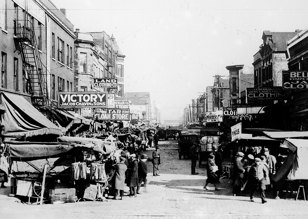 Maxwell Street Market in Chicago around 1930