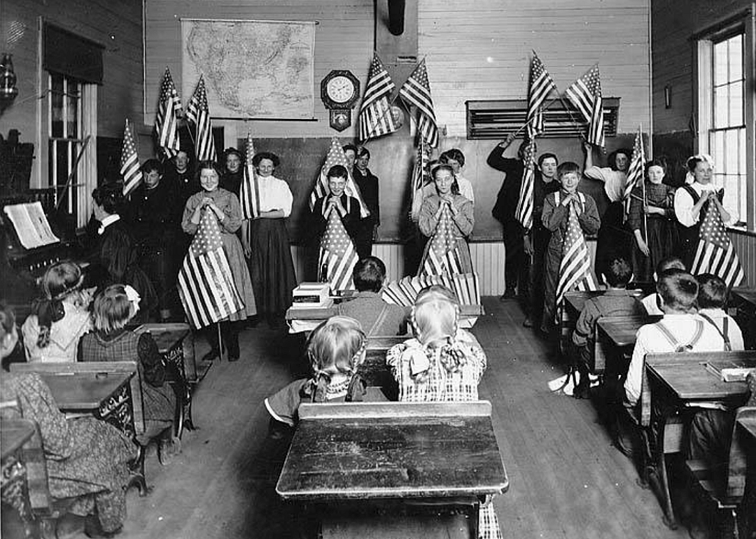 1910: School structure changes