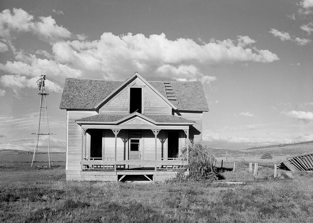 An abandoned farmhouse in central Oregon in 1936