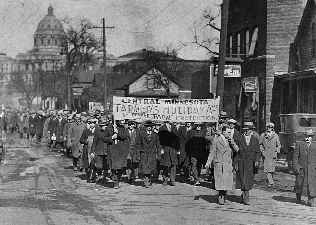 Minnesota farmers in St. Paul protest lack of government relief in 1933