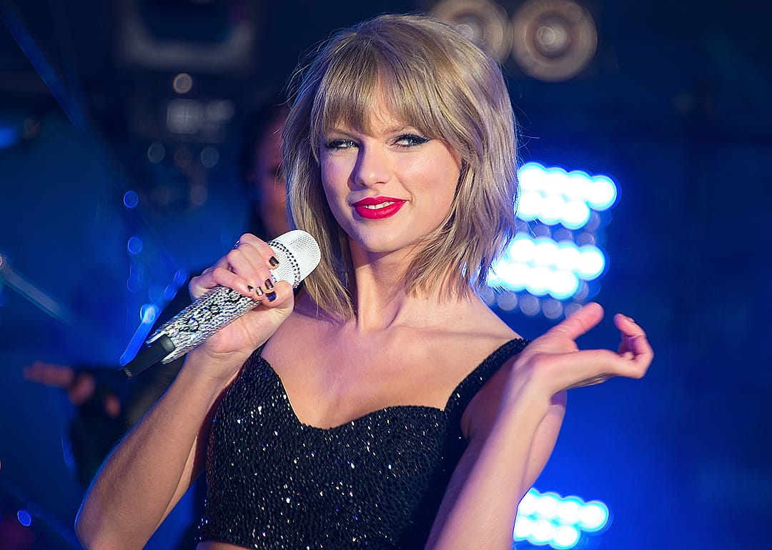 Taylor Swift performs during New Year's Eve 2015 in Times Square.