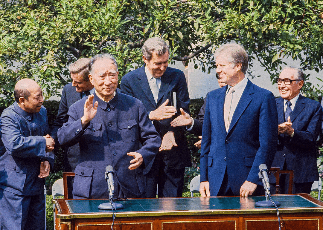 1980: Signing agreements in the Garden