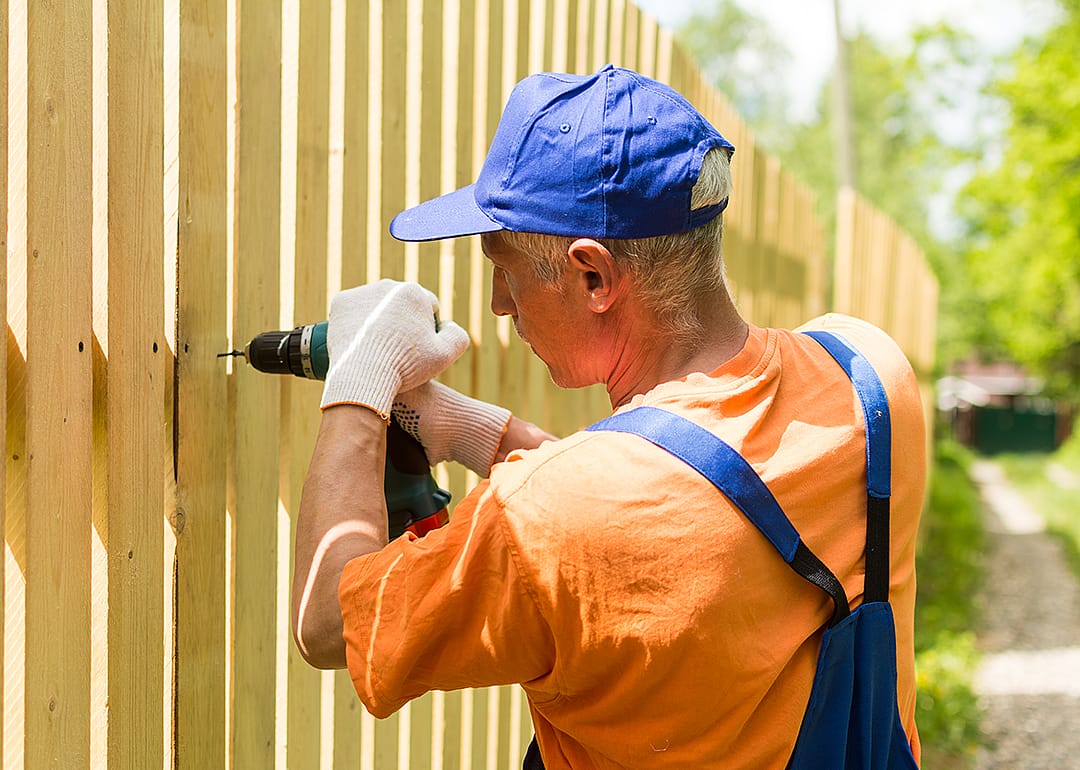 #42. Fence erectors