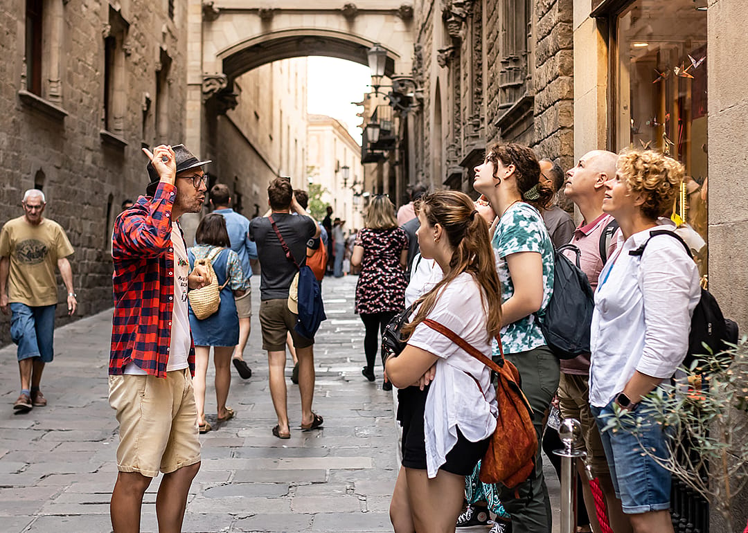 #13. Tour and travel guides