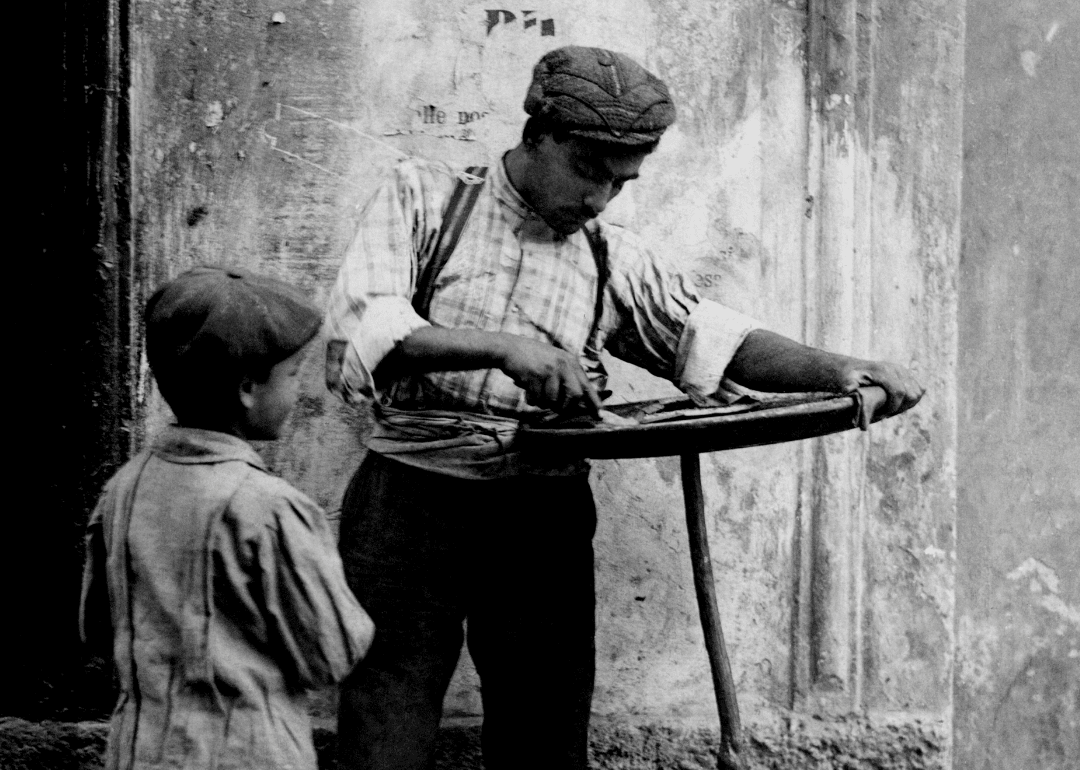 1889: The first pizza is delivered