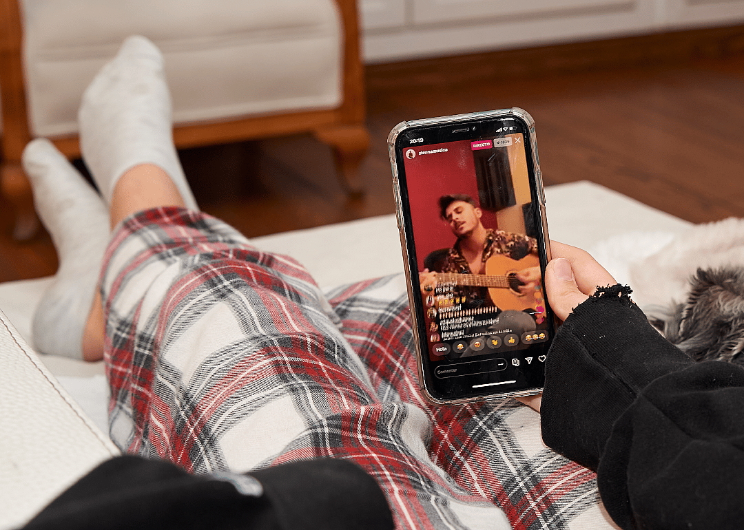 Online serenades