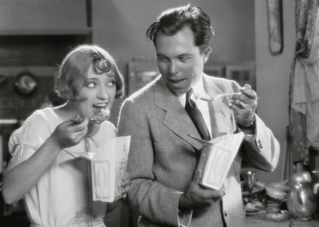 1922: Chinese food delivery arrives in America