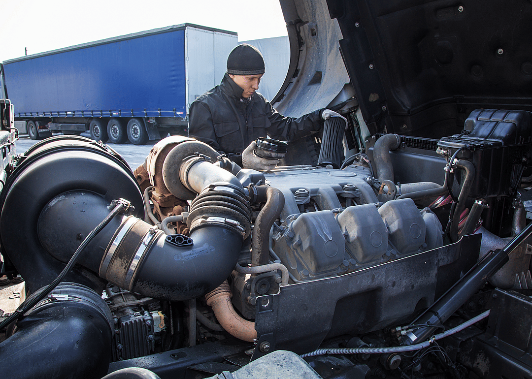#25. Bus and truck mechanics and diesel engine specialists