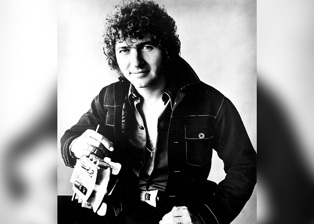 Mac Davis poses for portrait.