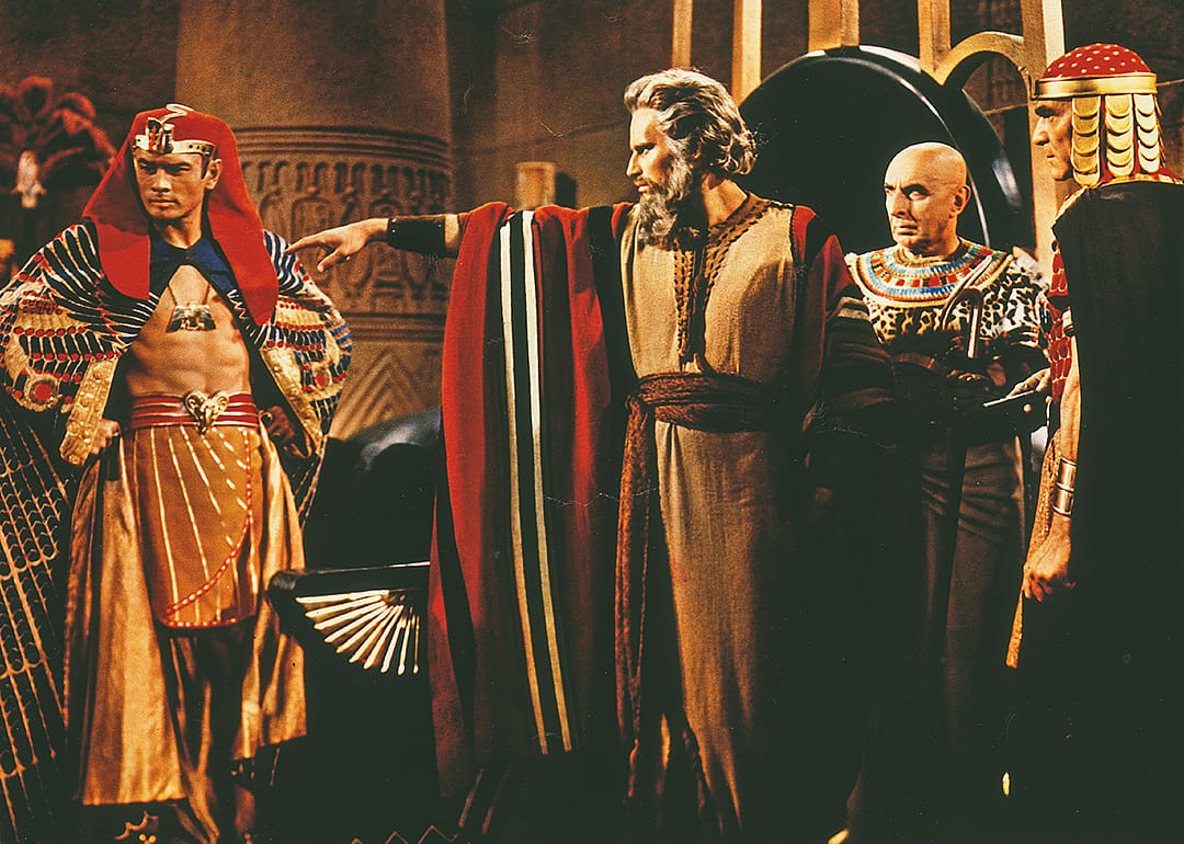 Charlton Heston and Yul Brynner in 'The Ten Commandments’.