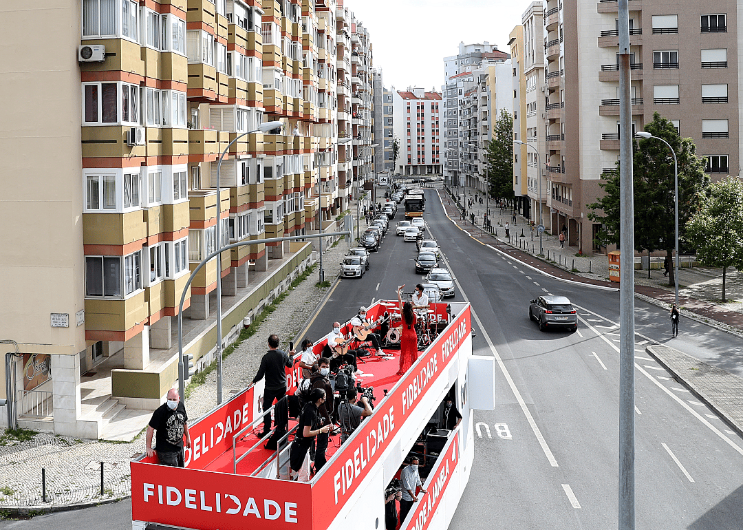 Double-decker concerts