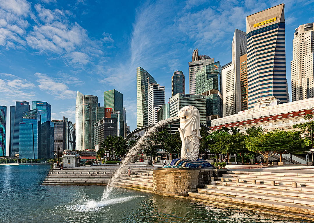 Merlion statue fountain at Merlion Park in Marina Bay.