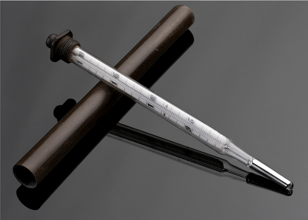 1714: Mercury thermometer