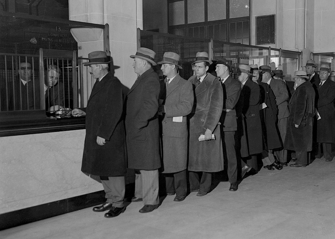 1933