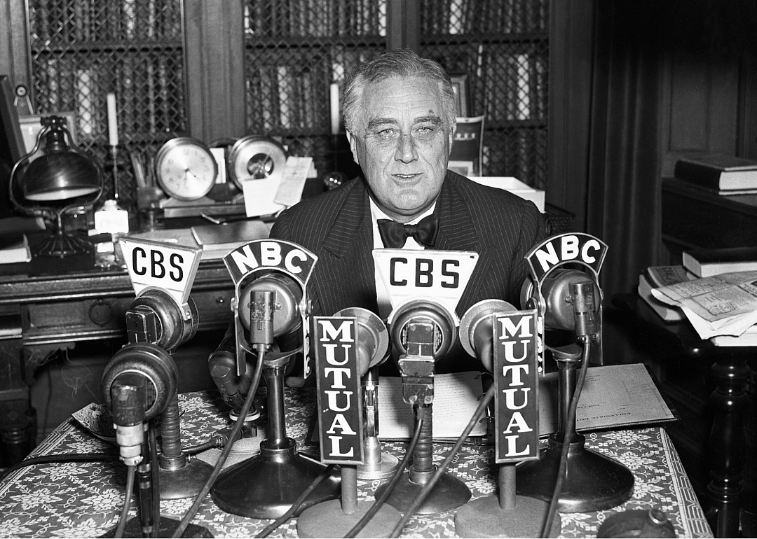 1938: Democrats lose in midterm elections