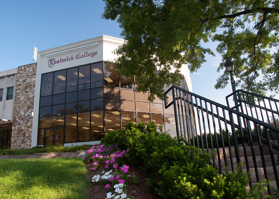 #99. Eastwick College-Ramsey