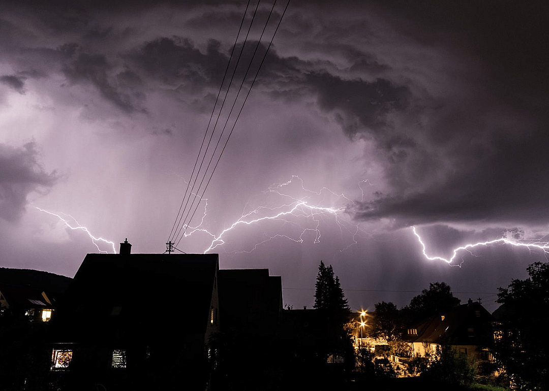 Follow the 30/30 rule in lightning storms