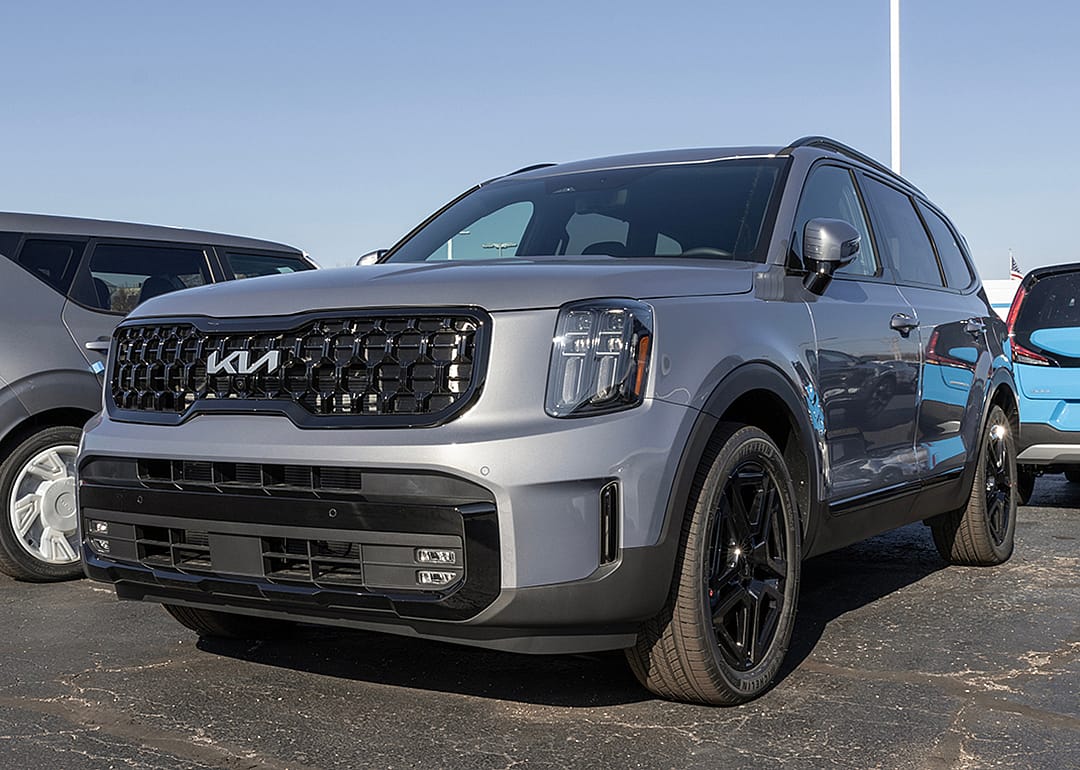 A gray Kia Telluride X-Line SUV.
